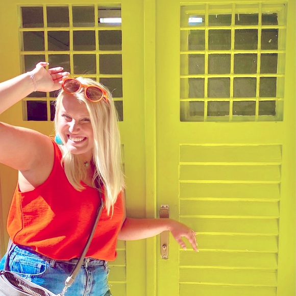 Meet your Posher, Chloe - Picture 1 of 1